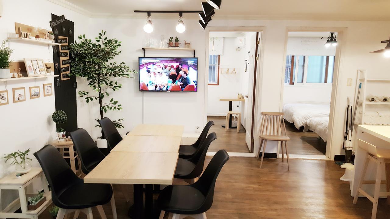 Hongdae Mainstreet Two Room House Сеул Екстер'єр фото