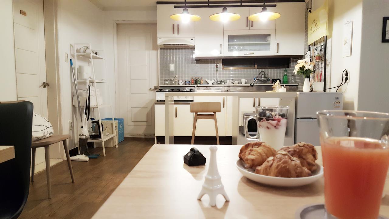 Hongdae Mainstreet Two Room House Сеул Екстер'єр фото