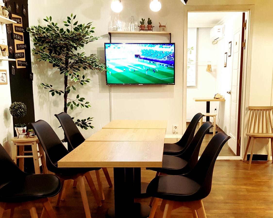 Hongdae Mainstreet Two Room House Сеул Екстер'єр фото